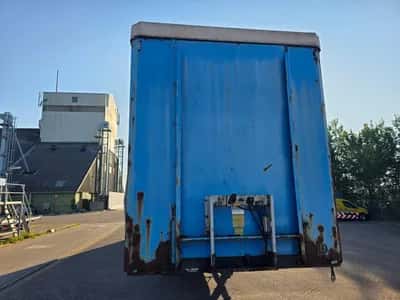2004 GS 3-Axle Curtainsider Semi-Trailer - SAF Axles - Disc Brakes - Air Suspension - 435/50 R19.5 - 39 Ton — photo 2 of 18