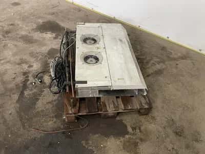 Thermo King evaporator unit - Refrigeration Unit Part - 2 Fans — photo 4 of 7