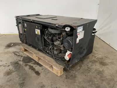 Mitsubishi TU100SAE-FX refrigeration unit - Yanmar 3TNV76-XMR 3-cilinder Diesel Engine - Refrigeration Unit Part — photo 2 of 14