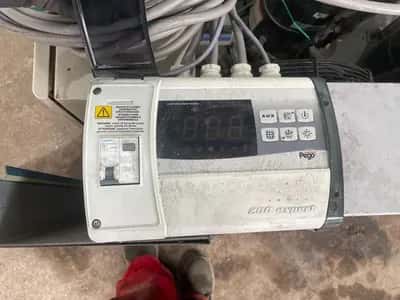 Geerlofs Koeltechniek koelcondensing unit - Pego 200 Expert digital refrigeration controller - Refrigeration Unit Part — photo 7 of 14