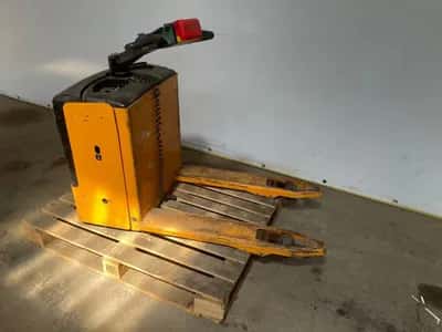 Unbranded RA15 1500 Kg Assorted RA15 Pallet Truck - 1500 Kg - Hand Pallet Truck - 2008 — photo 3 of 10