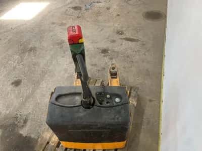 Unbranded RA15 1500 Kg Assorted RA15 Pallet Truck - 1500 Kg - Hand Pallet Truck - 2008 — photo 6 of 10