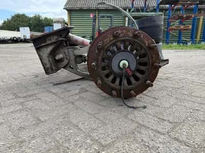 SAF Steering Axle - Lift Axle - Disc Brakes - Semi-Trailer Axle - Air Suspension - 9 Ton — photo 4 of 15