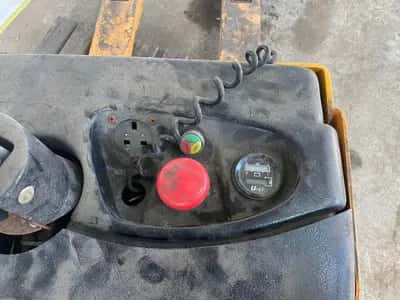 Unbranded RA15 1500 Kg Assorted RA15 Pallet Truck - 1500 Kg - Hand Pallet Truck - 2008 — photo 12 of 12