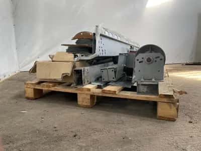 2015 ThyssenKrupp gearless lift machine (PMC145M202) - Warner electromagnetic brake Speed governor (speed governor SG-200) - Complete door operator/roller — photo 11 of 20