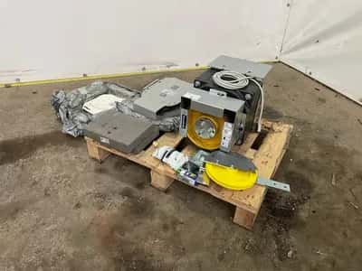 2015 ThyssenKrupp gearless lift machine (PMC145M202) - Warner electromagnetic brake Speed governor (speed governor SG-200) - Complete door operator/roller — photo 15 of 20