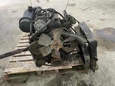 Toyota 4-cylinder petrol engine - Impco LPG System - Gearbox - Radiator - Exhaust - Rear Axle - Propshaft Flange — photo 8 of 12