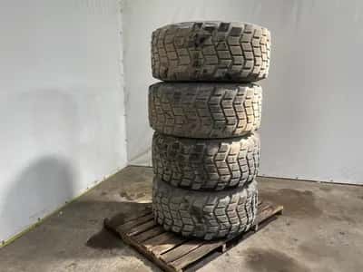 Michelin 525/65 R20.5 Tyre – Industrial Tyre – Heavy Duty — photo 2 of 5