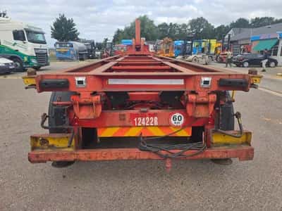 1990 Format 3-Axle Container Chassis - SAF Axles - Drum Brakes - Air Suspension - Twistlock - 20 ft - 30 ft — photo 5 of 15