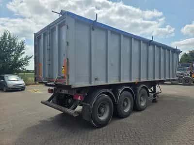 2010 Benalu 3-Axle Tipper - SMB Axles - Drum Brakes - Leaf Springs — photo 5 of 18