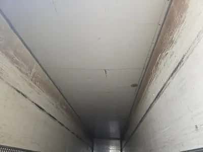 2003 Kögel BPW - Drum 3-Axle Box Semi-Trailer - BPW Axles - Drum Brakes - Air Suspension — photo 13 of 20