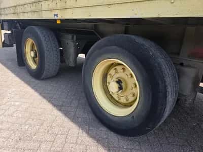 1984 Pacton SAF - Drum 2-Axle Box Semi-Trailer - SAF Axles - Drum Brakes - Air Suspension - Tail Lift - 10 Bolts — photo 14 of 16