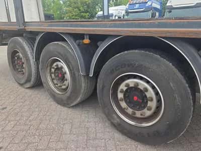 Fruehauf SAF - Disc 3-Axle Semi-Trailer - SAF Axles - Disc Brakes - Air Suspension - 2019 — photo 17 of 18