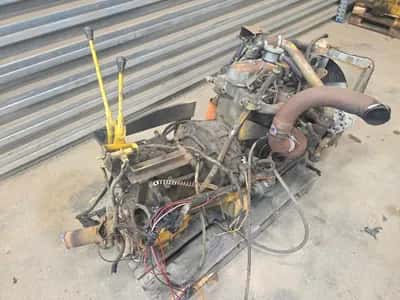 Stanadyne L9 DB2-4853 4-cylinder turbodiesel Engine with transmission – complete driveline – radiator – mechanical injection — photo 2 of 8