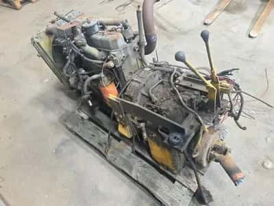 Stanadyne L9 DB2-4853 4-cylinder turbodiesel Engine with transmission – complete driveline – radiator – mechanical injection — photo 4 of 8