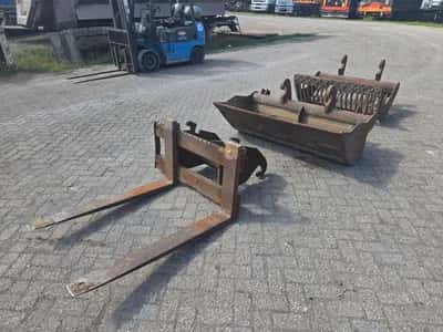 CW 30 Connection Rubble/Sorting Bucket - Excavator Bucket - Pallet Forks - Steel Construction — photo 3 of 17