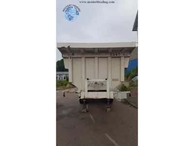1990 Marrel Benne 2-Axle - Tipper - Drum Brakes - Leaf Springs - 12 R22.5 — photo 2 of 17