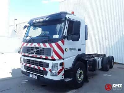 2009 Volvo FM Dropside — photo 3 of 5
