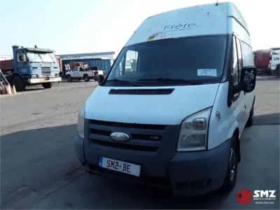 2007 Ford Transit Box Truck — photo 2 of 5