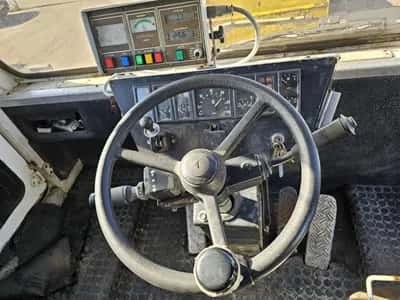 1989 Hyco Boss Reachstacker Hyco Boss Reachstacker EH143 – 40-45 Ton – Diesel – Container Handler — photo 13 of 20