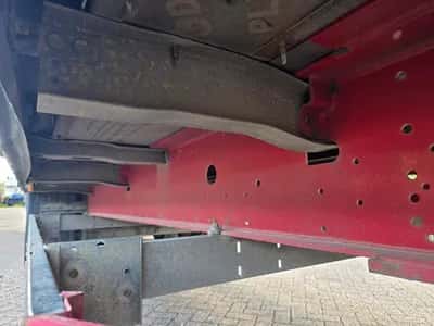 Schmitz Cargobull SCB - Disc 3-Axle Semi-Trailer - Disc Brakes - Air Suspension - Aluminium Side Boards - 2012 — photo 18 of 20