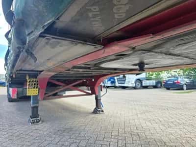 Schmitz Cargobull SCB - Disc 3-Axle Semi-Trailer - Disc Brakes - Air Suspension - Aluminium Side Boards - 2011 — photo 15 of 20