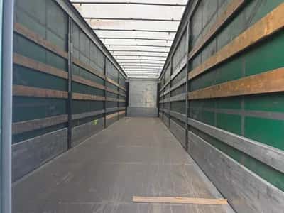 Schmitz Cargobull SCB - Disc 3-Axle Semi-Trailer - Disc Brakes - Air Suspension - Aluminium Side Boards - 2012 — photo 9 of 20