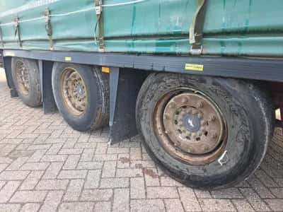 Schmitz Cargobull SCB - Disc 3-Axle Semi-Trailer - Disc Brakes - Air Suspension - Aluminium Side Boards - 2012 — photo 19 of 20