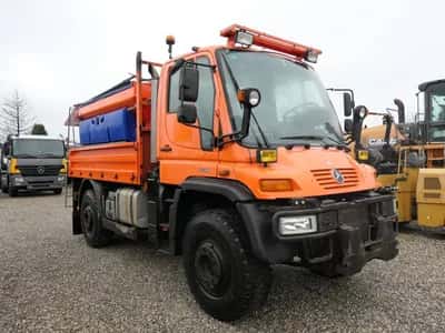 2007 Mercedes-Benz U500 — photo 1 of 10