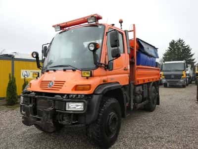 2007 Mercedes-Benz U500 — photo 2 of 10