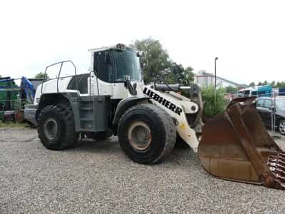 2015 Liebherr L 576 — photo 2 of 12