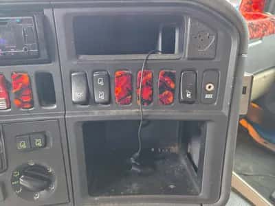 2010 Scania R560 V8 6x2 Tractor Unit – Retarder – Highline – 560 HP – Euro 5 — photo 19 of 20