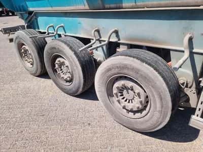 2016 SAF - Disc Brakes - Air Suspension — photo 2 of 10