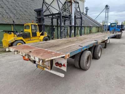 2000 Fruehauf 2-Axle Flatbed Semi-Trailer - Twin Tyres - ROR Axles - Drum Brakes - Leaf Springs - 315/80 R22.5 Tyres - 36 Ton — photo 6 of 15