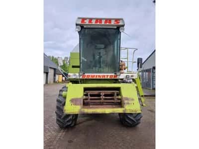 Claas Dominator 68S combine harvester – reliable combine – 6 straw walkers – 3200L tank - 1990 — photo 2 of 20