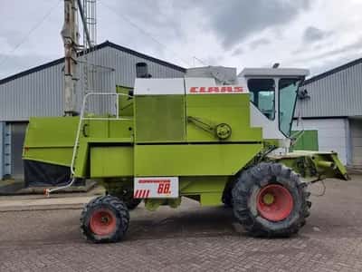 Claas Dominator 68S combine harvester – reliable combine – 6 straw walkers – 3200L tank - 1990 — photo 4 of 20