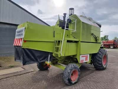 Claas Dominator 68S combine harvester – reliable combine – 6 straw walkers – 3200L tank - 1990 — photo 5 of 20