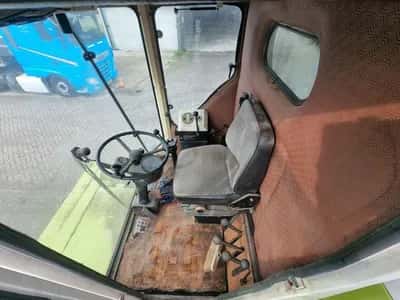 Claas Dominator 68S combine harvester – reliable combine – 6 straw walkers – 3200L tank - 1990 — photo 9 of 20