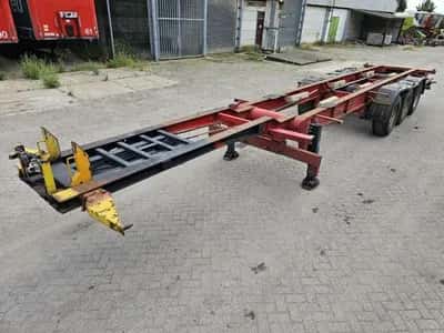 2005 Pacton Container Chassis - BPW Axles - Air Suspension - Drum Brakes — photo 1 of 12