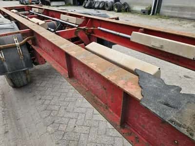 2005 Pacton Container Chassis - BPW Axles - Air Suspension - Drum Brakes — photo 10 of 12