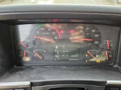 Volvo FM 12.480 8x4 2005 – 480 HP – Hydraulics – Flatbed Body — photo 15 of 20