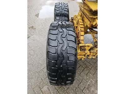 2014 Nooteboom 8 Tires Widespread – 4 Axles – 30 Ton Payload – Leaf Springs – Export — photo 10 of 14