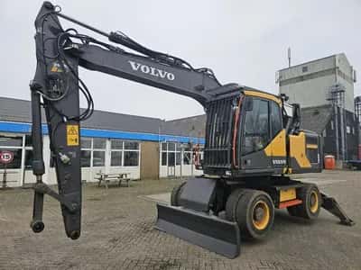 2016 Volvo EW160E Mobile Excavator 16 Ton Wheeled Excavator — photo 12 of 20
