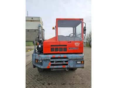 CVS-Ferrari TT2516B CVS Ferrari TT2516B terminal tractor – 2003 – 4.500 hours – diesel – 4x2 — photo 2 of 16