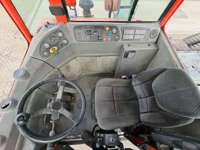 CVS-Ferrari TT2516B CVS Ferrari TT2516B terminal tractor – 2003 – 4.500 hours – diesel – 4x2 — photo 9 of 16