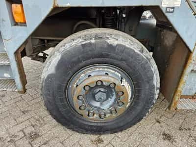 CVS-Ferrari TT2516B CVS Ferrari TT2516B terminal tractor – 2003 – 4.500 hours – diesel – 4x2 — photo 14 of 16