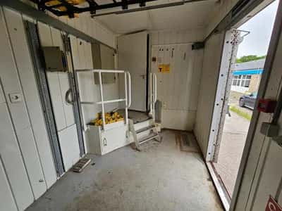 King Office Trailer 2005 – 3 Axles – Air Suspension – Mobile Unit – Office / Workspace — photo 18 of 20