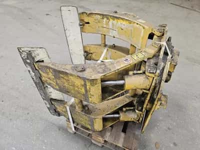 2005 Cascade 60F-RC-503 G Paper Roll Clamp - Forklift Clamp - Forklift Attachment — photo 3 of 8
