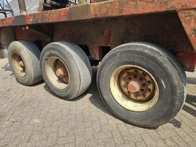Doll 20T Crane Semi-Trailer 1991 – 3 Axles – 25 Ton Payload – Air Suspension – Drum Brakes – Crane Trailer — photo 18 of 20