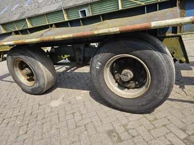 1990 Fruehauf 2 2-Axle Container Chassis – SMB Axles – Drum Brakes – Air Suspension – Skeletal Trailer - 40FT - 20FT — photo 6 of 10